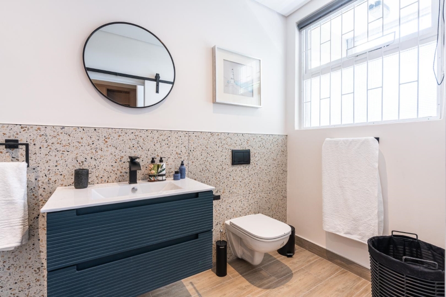 To Let 1 Bedroom Property for Rent in Sea Point Western Cape